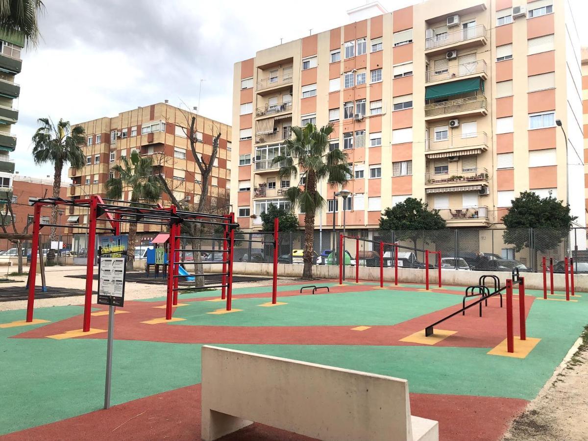 ☆The Peaceful Valencia Homestay☆ W/ Terrace⌘Parking⌘Bbq Exterior foto